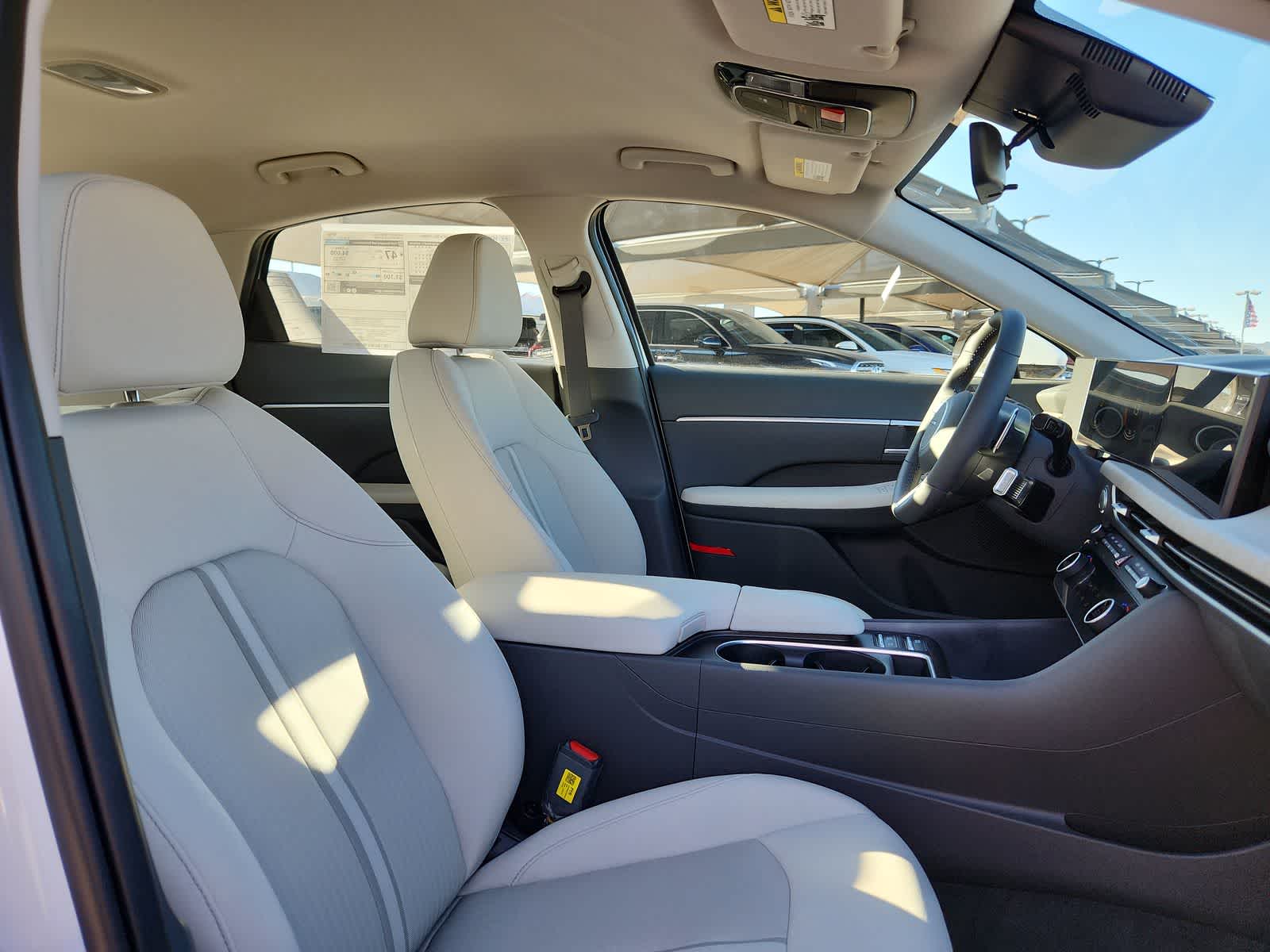 new 2025 Hyundai Sonata Hybrid car, priced at $31,455