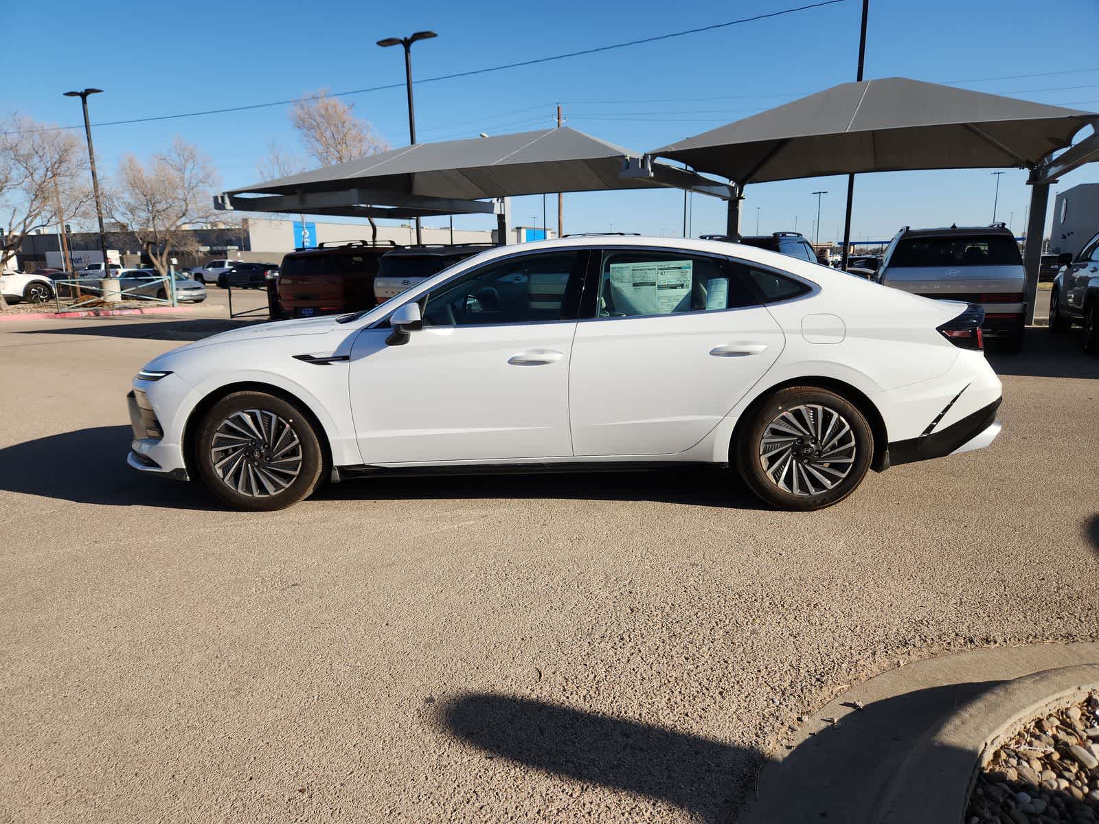 new 2025 Hyundai Sonata Hybrid car, priced at $31,455