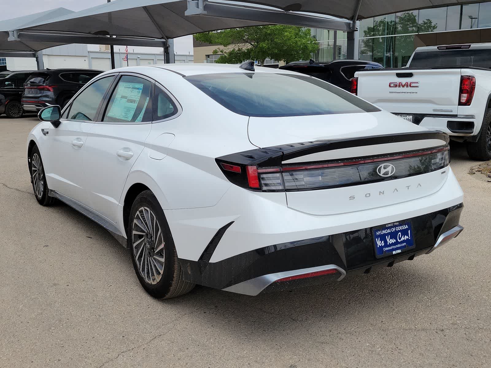 new 2025 Hyundai Sonata Hybrid car, priced at $31,663