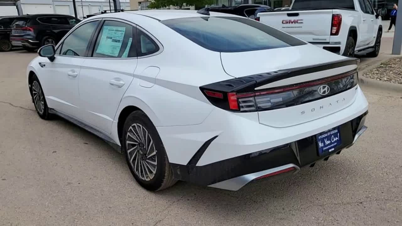new 2025 Hyundai Sonata Hybrid car, priced at $31,663