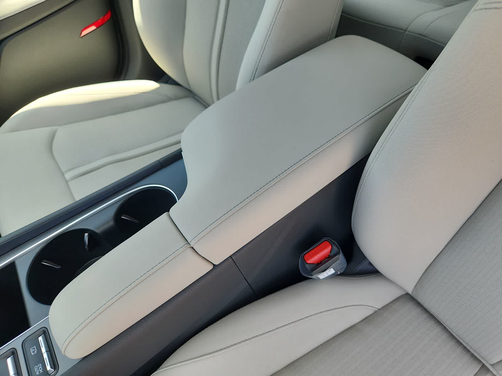 new 2025 Hyundai Sonata Hybrid car, priced at $31,080