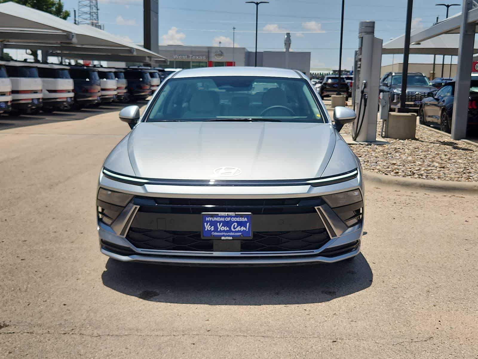 new 2025 Hyundai Sonata Hybrid car, priced at $31,080