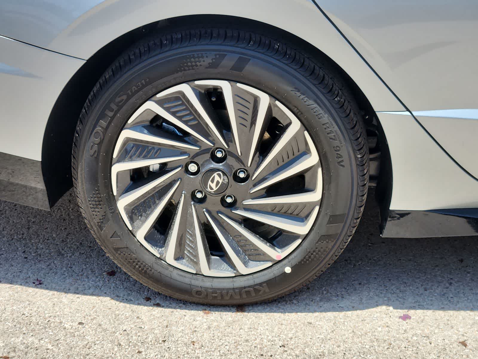 new 2025 Hyundai Sonata Hybrid car, priced at $31,080