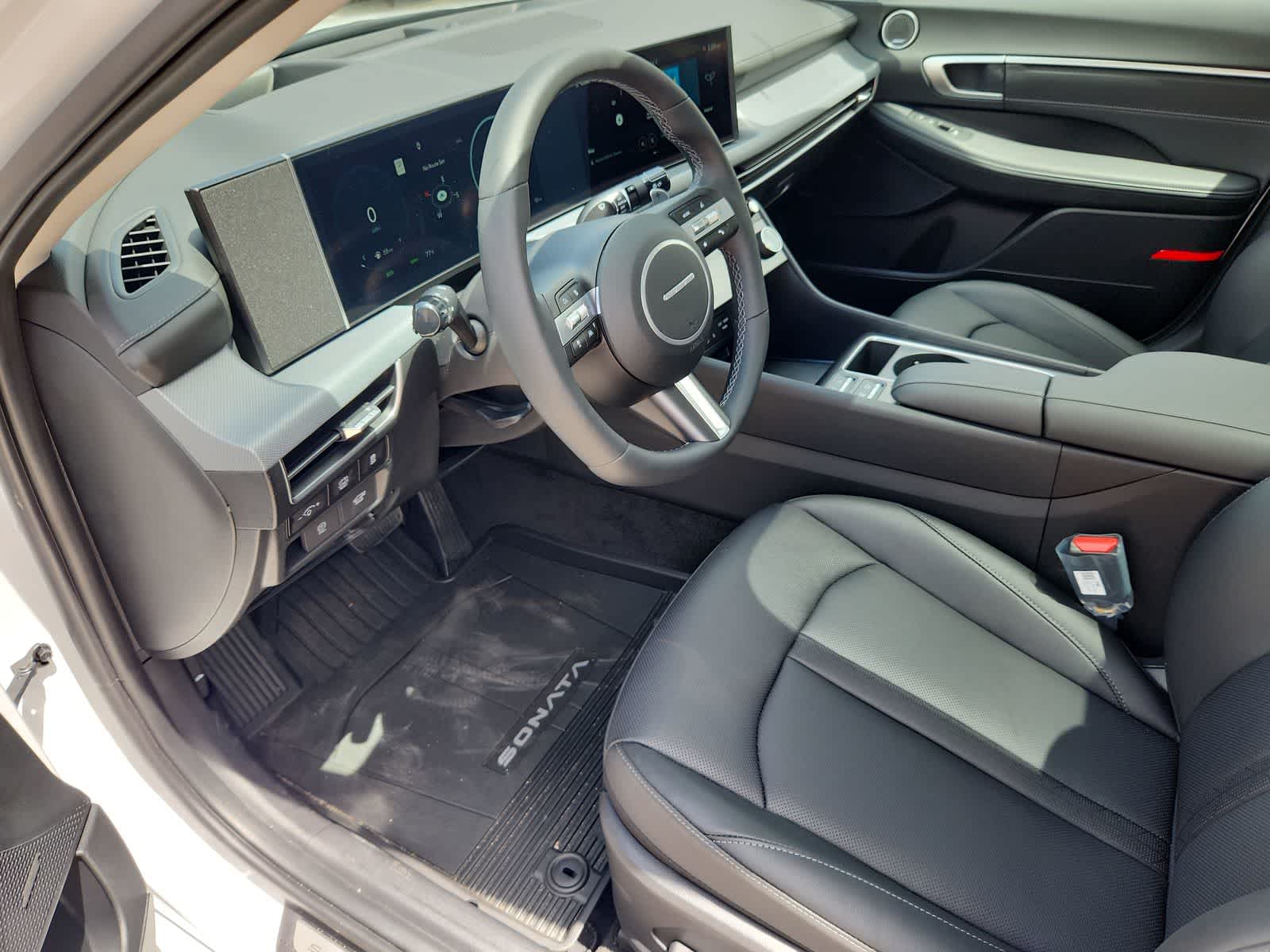 new 2025 Hyundai Sonata Hybrid car, priced at $38,148