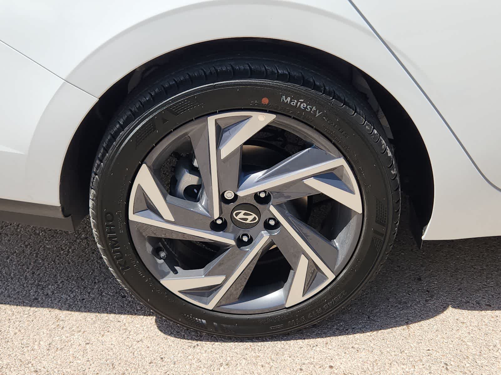 new 2025 Hyundai Elantra car, priced at $24,875