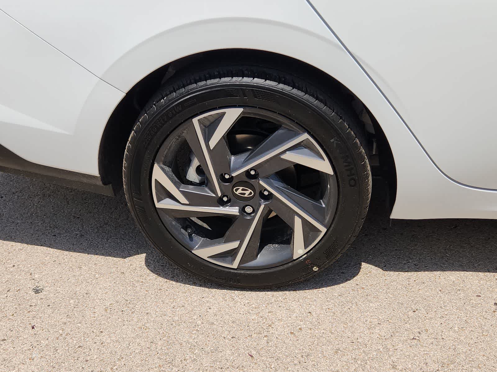 new 2025 Hyundai Elantra car, priced at $24,875