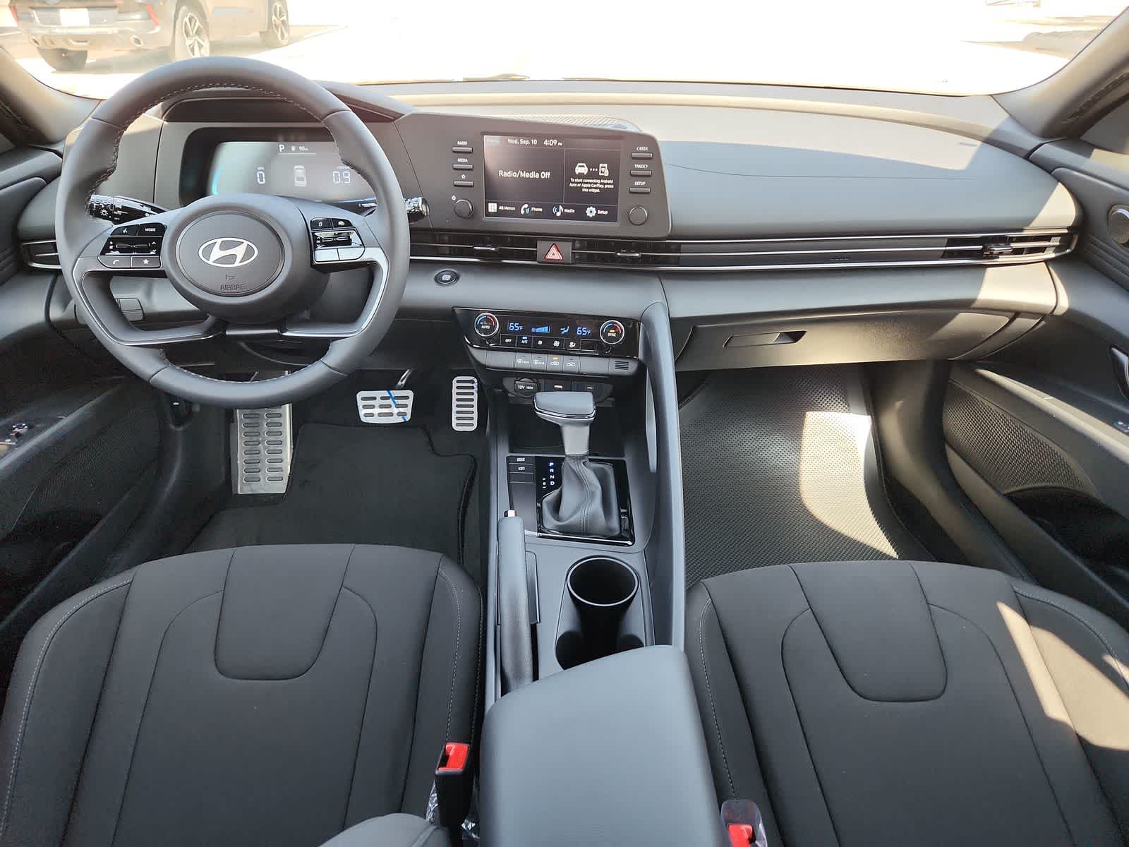 new 2025 Hyundai Elantra car, priced at $25,635