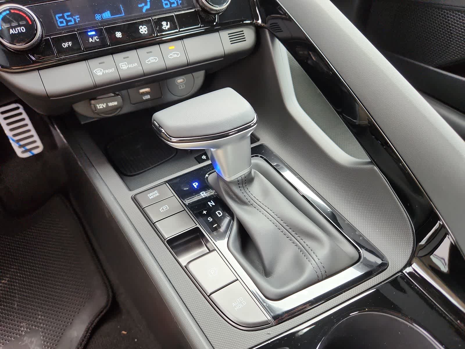 new 2025 Hyundai Elantra Hybrid car, priced at $29,660