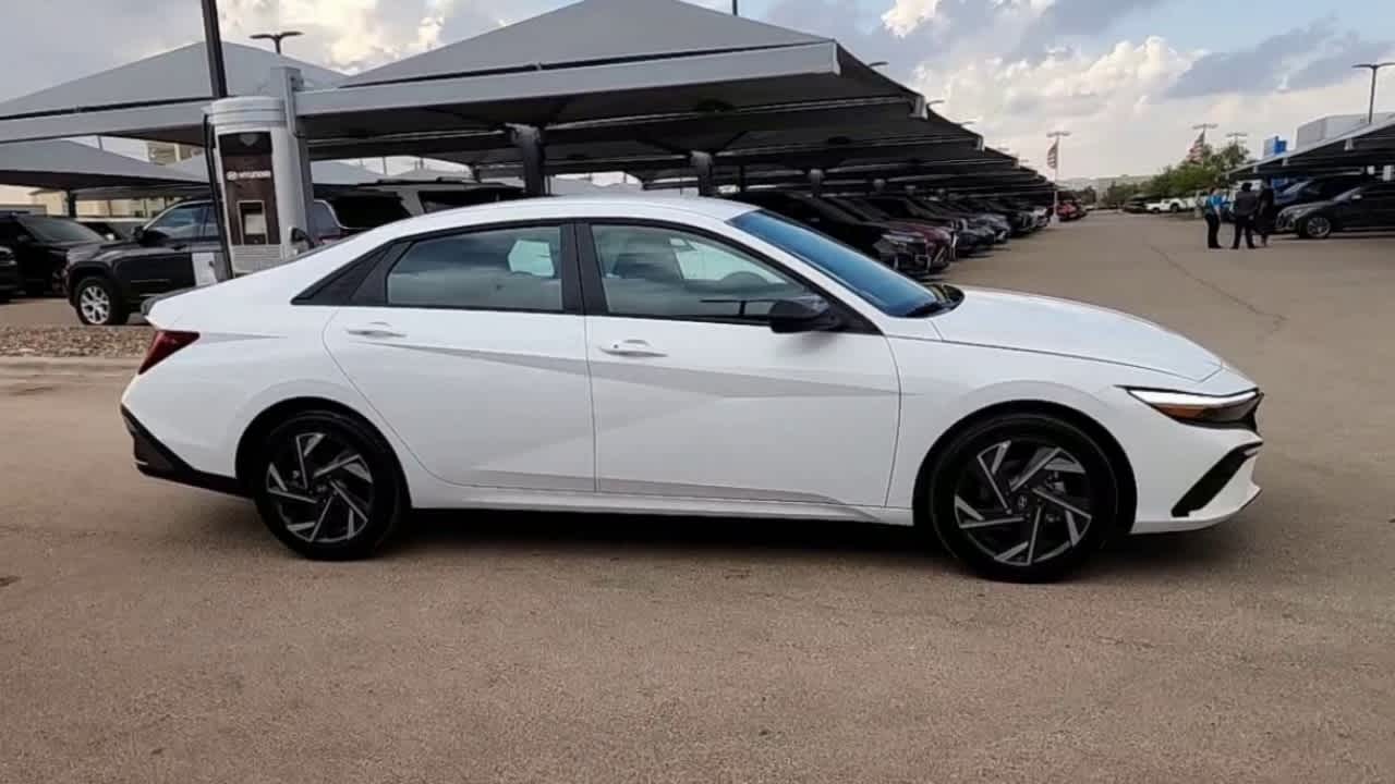 new 2025 Hyundai Elantra Hybrid car, priced at $29,660