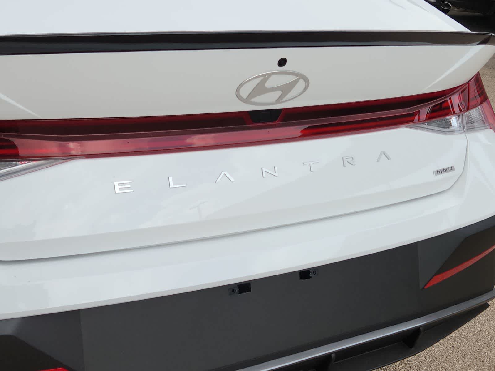new 2025 Hyundai Elantra Hybrid car, priced at $29,660