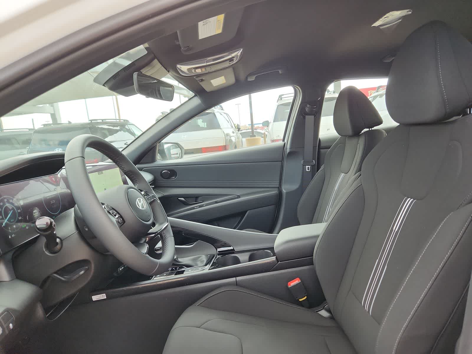 new 2025 Hyundai Elantra Hybrid car, priced at $29,660