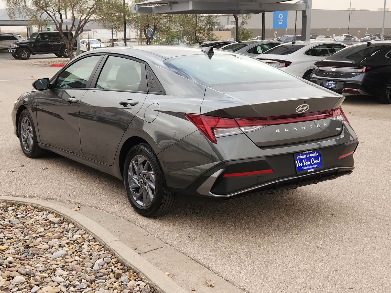 used 2025 Hyundai Elantra Hybrid car, priced at $20,386