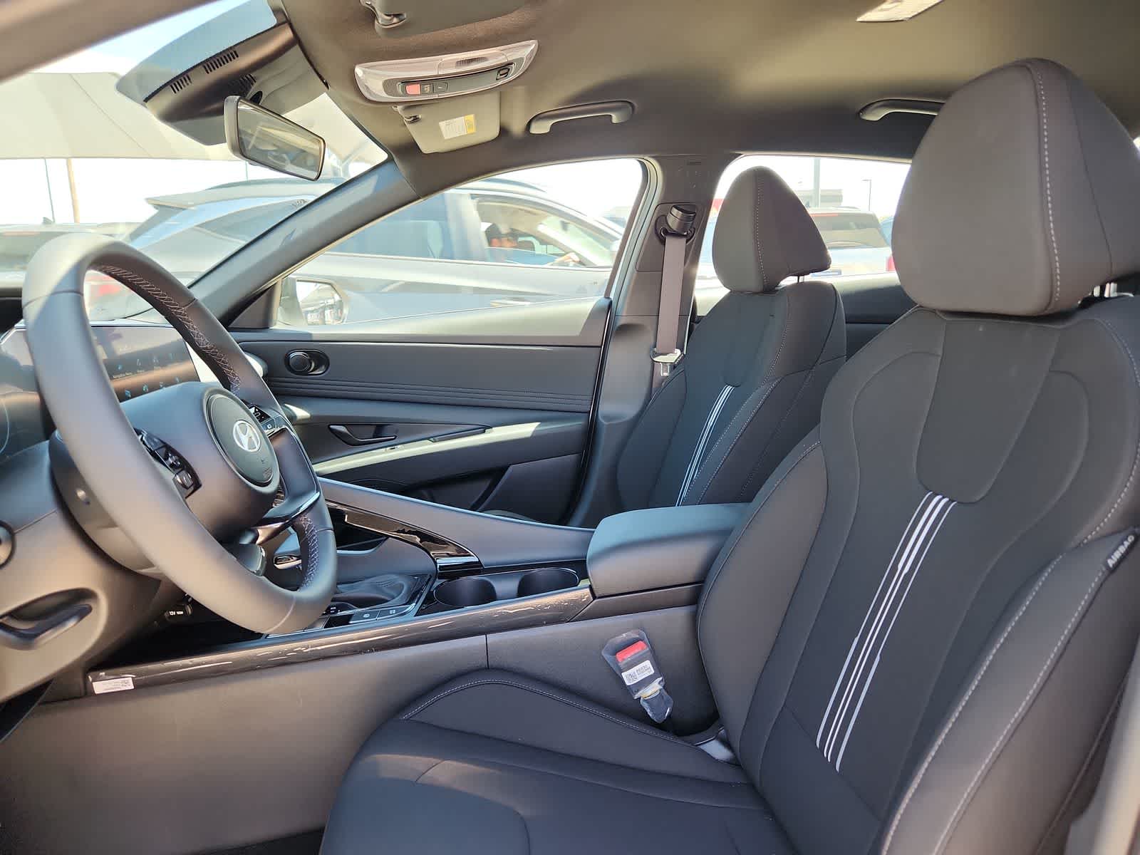 new 2025 Hyundai Elantra Hybrid car, priced at $29,730