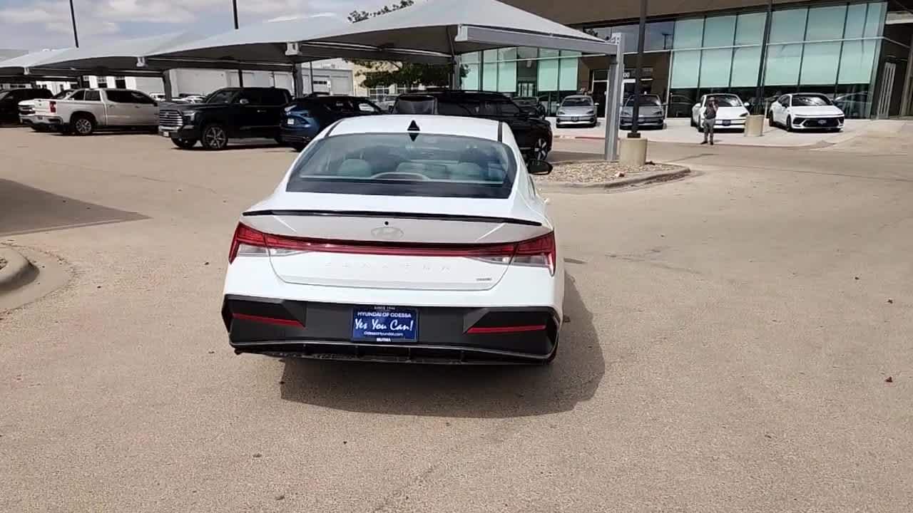 new 2025 Hyundai Elantra Hybrid car, priced at $29,685