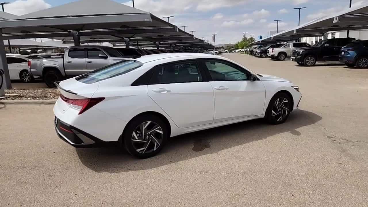 new 2025 Hyundai Elantra Hybrid car, priced at $29,685