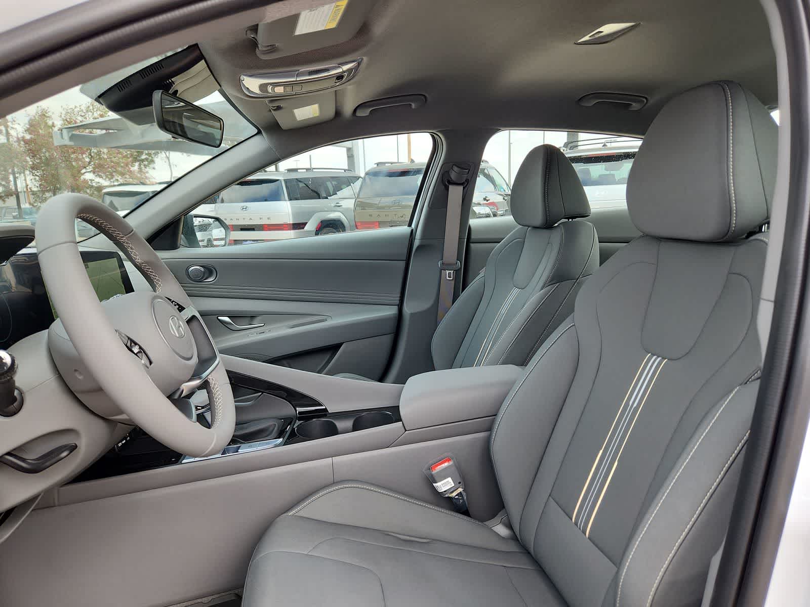 new 2025 Hyundai Elantra Hybrid car, priced at $29,685