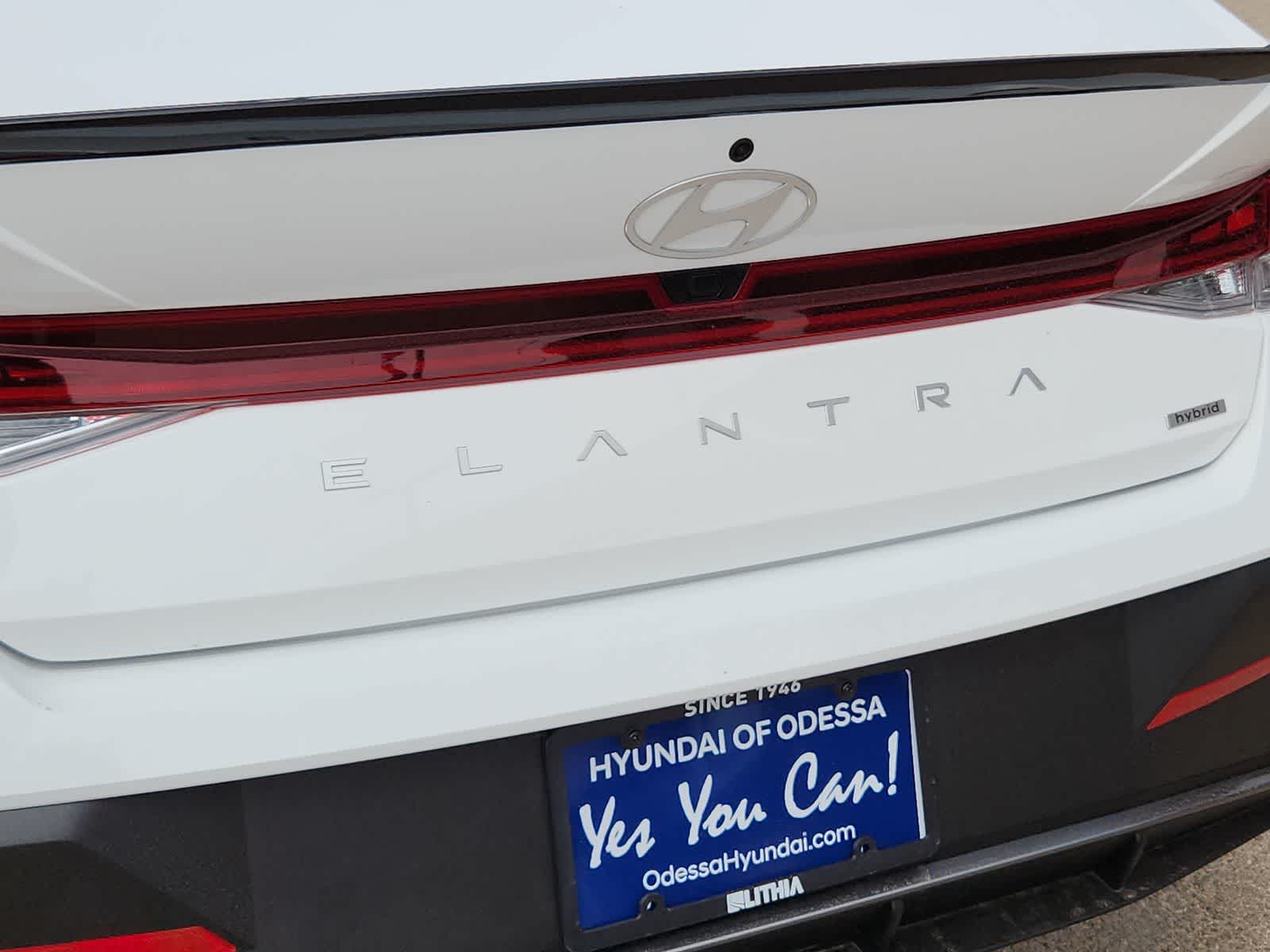 new 2025 Hyundai Elantra Hybrid car, priced at $29,685
