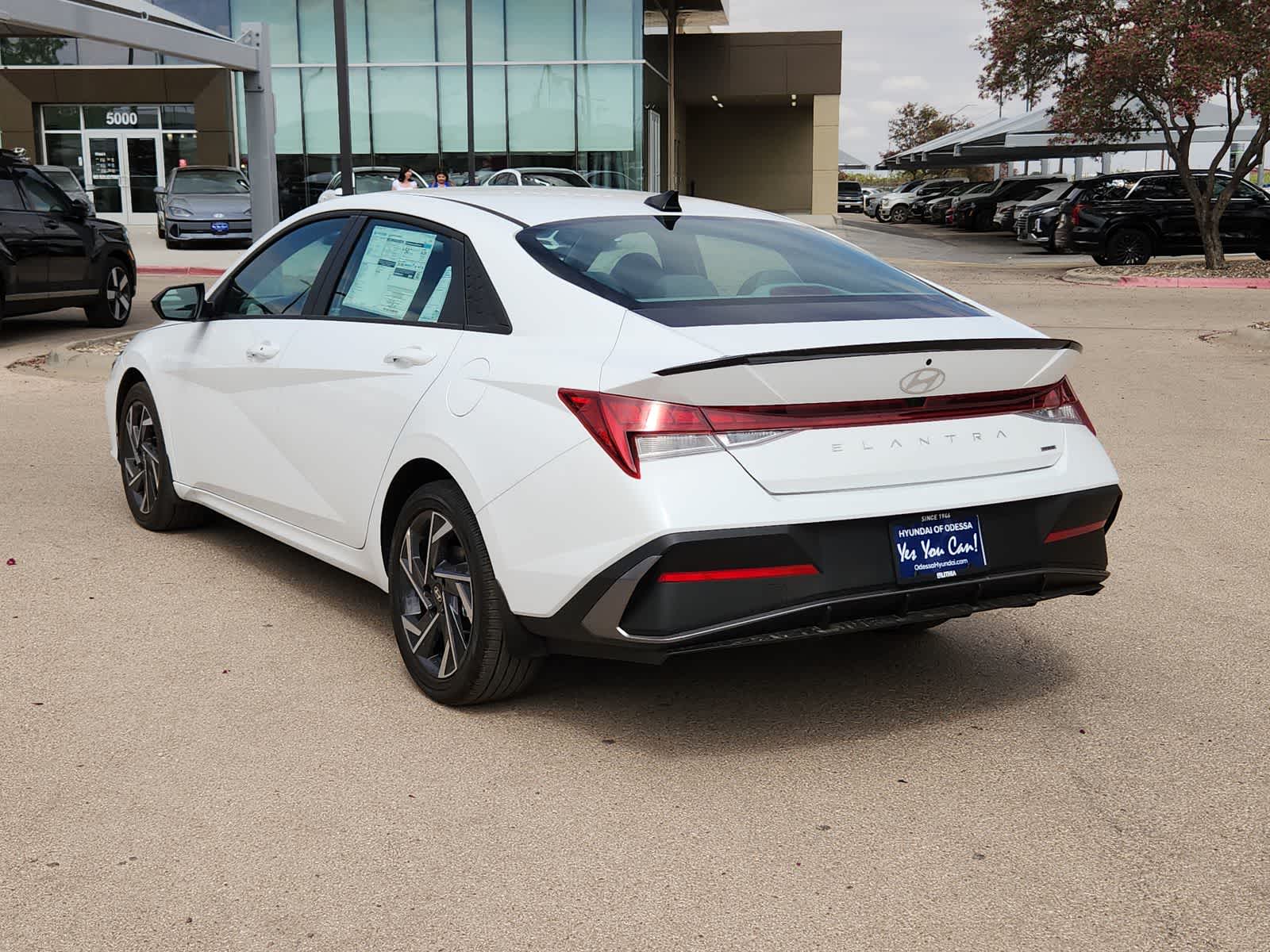 new 2025 Hyundai Elantra Hybrid car, priced at $29,685