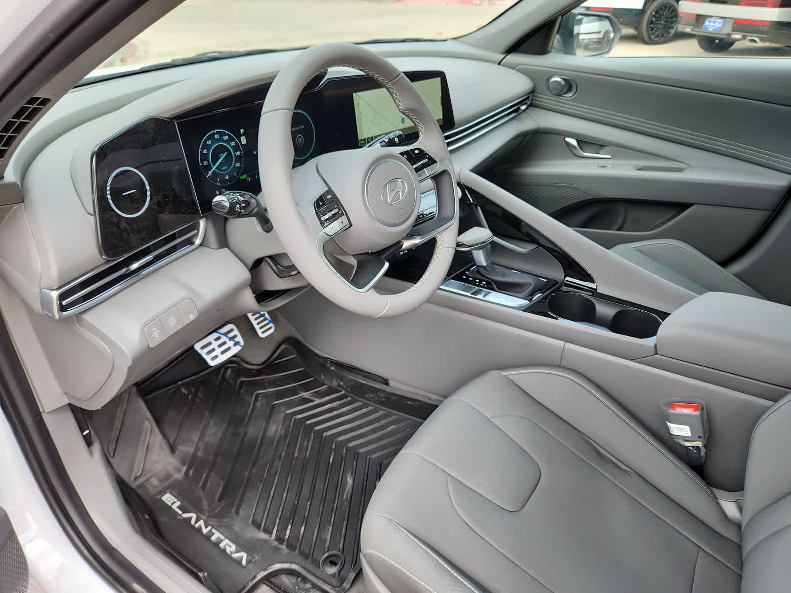 new 2025 Hyundai Elantra Hybrid car, priced at $29,685