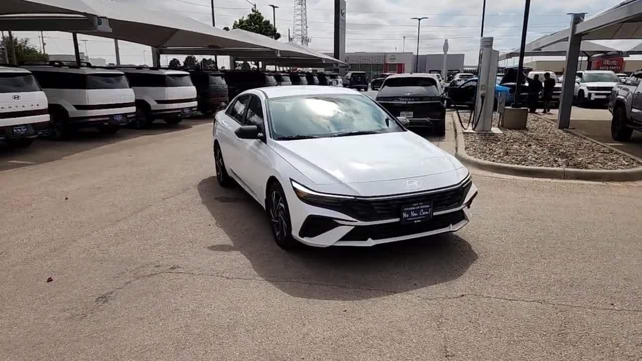 new 2025 Hyundai Elantra Hybrid car, priced at $29,685