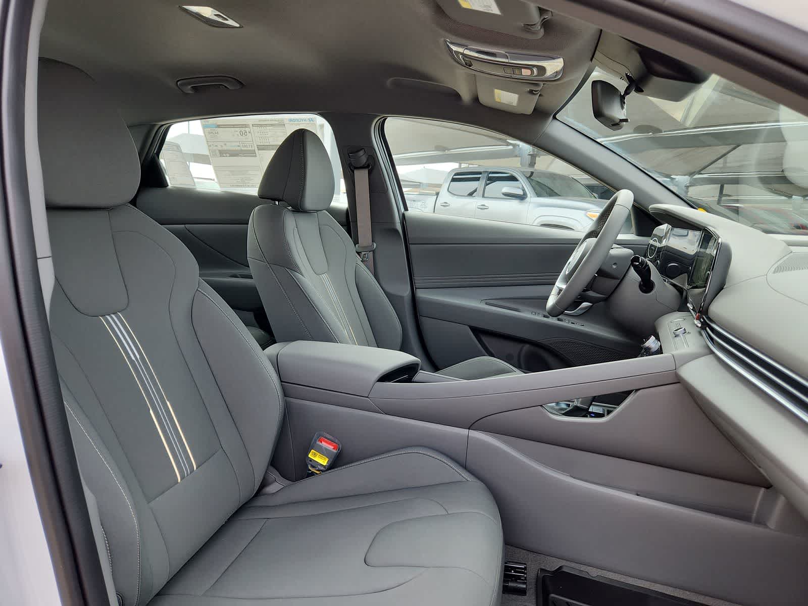 new 2025 Hyundai Elantra Hybrid car, priced at $29,685