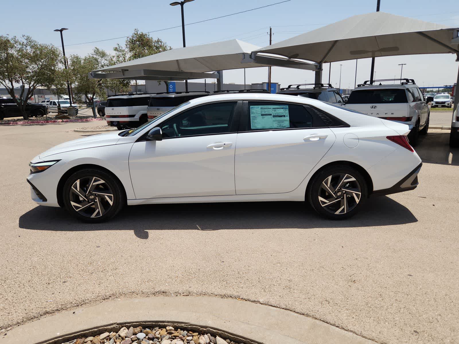 new 2025 Hyundai Elantra Hybrid car, priced at $29,470