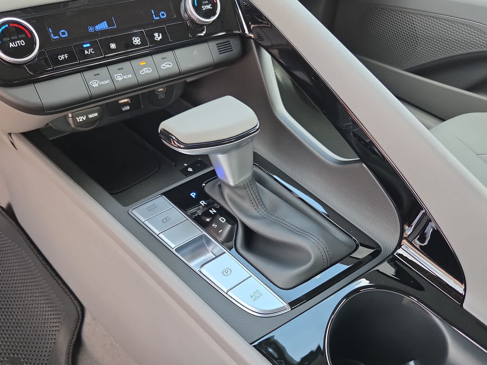 new 2025 Hyundai Elantra Hybrid car, priced at $29,840