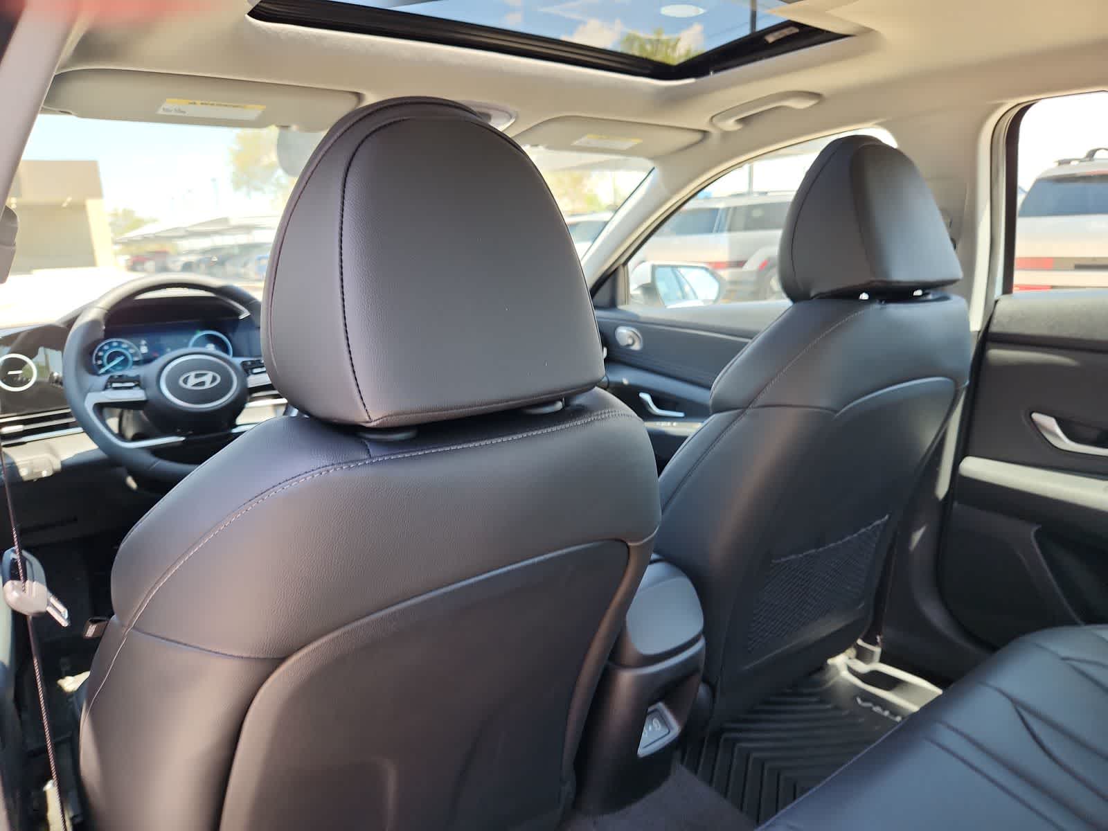 new 2025 Hyundai Elantra Hybrid car, priced at $29,560