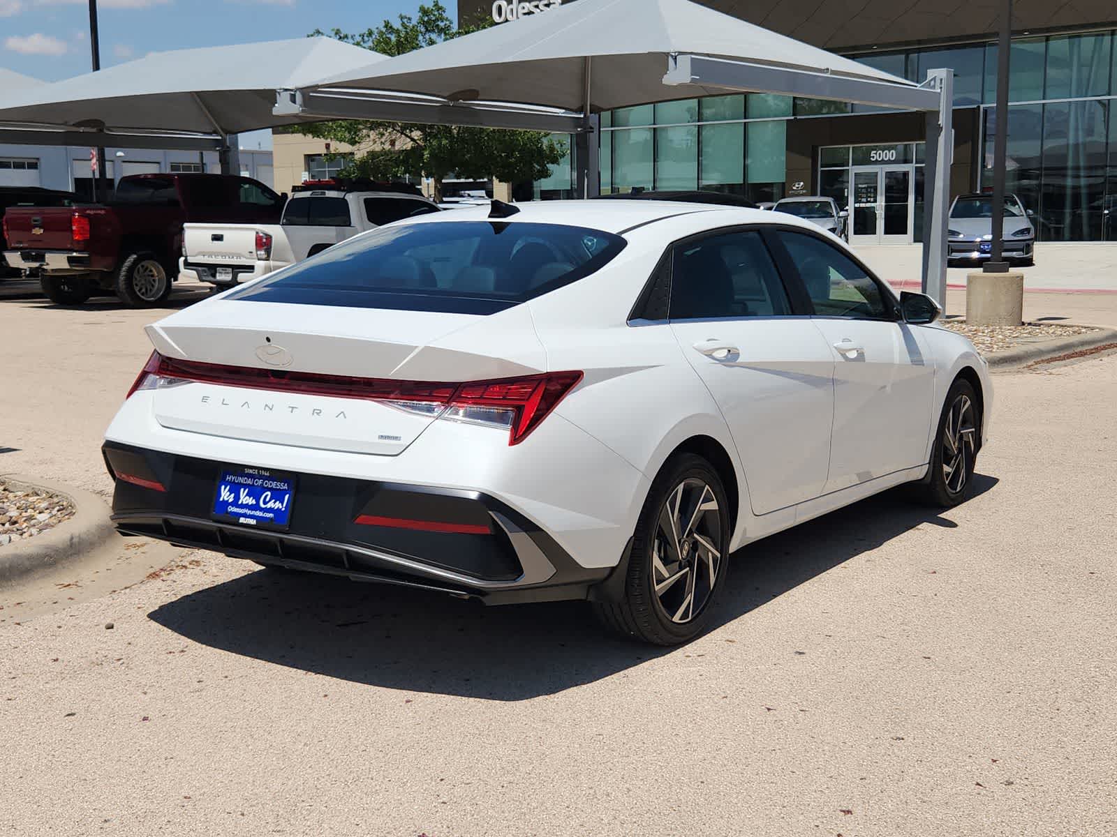 new 2025 Hyundai Elantra Hybrid car, priced at $29,560