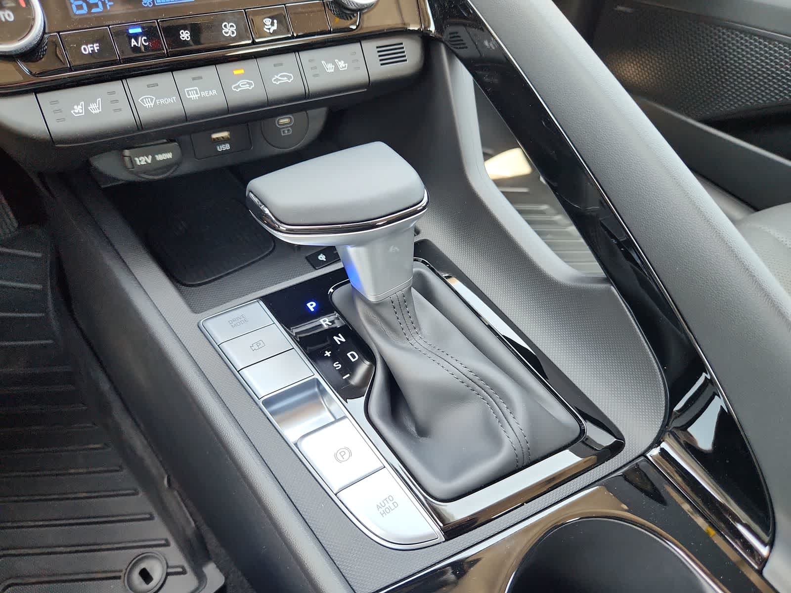 new 2025 Hyundai Elantra Hybrid car, priced at $29,560