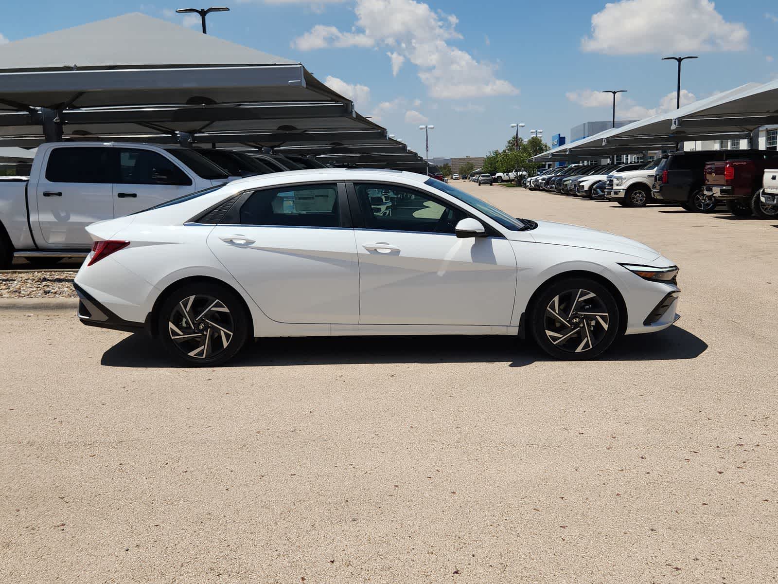 new 2025 Hyundai Elantra Hybrid car, priced at $29,560