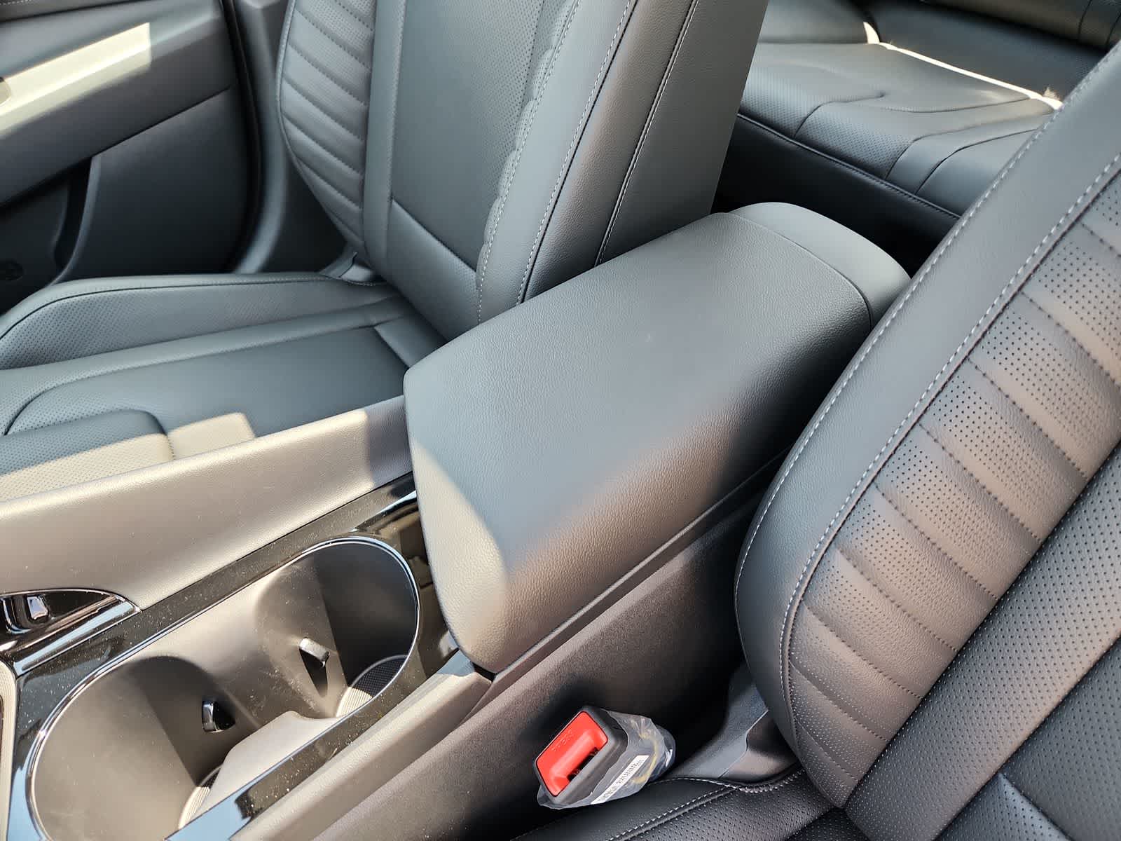 new 2025 Hyundai Elantra Hybrid car, priced at $29,560