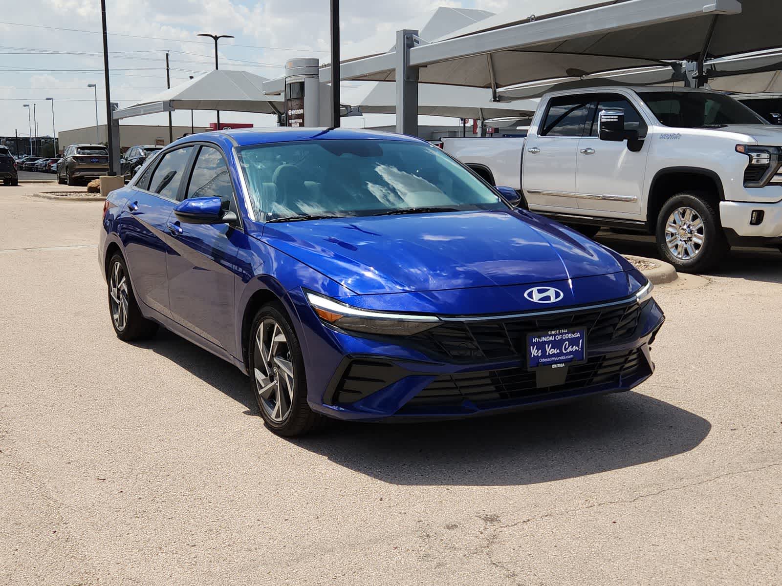 new 2025 Hyundai Elantra Hybrid car, priced at $28,100