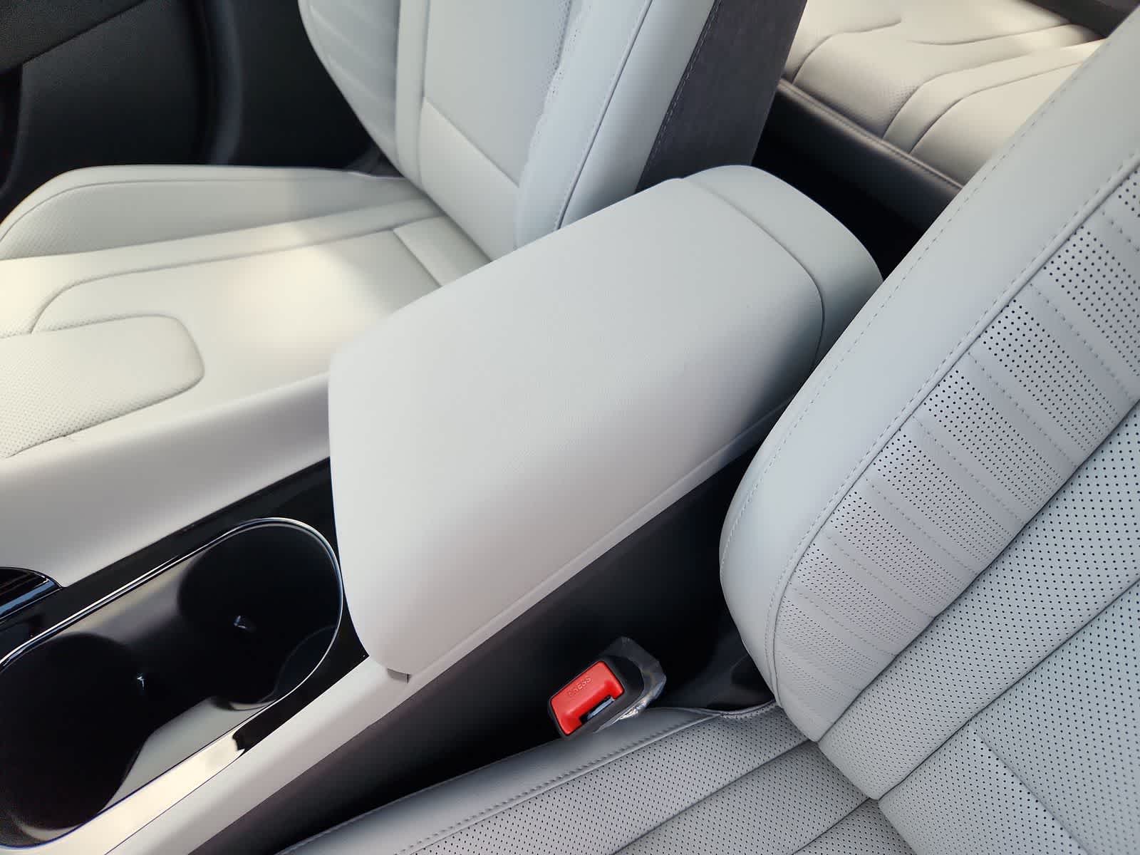 new 2025 Hyundai Elantra car, priced at $28,650