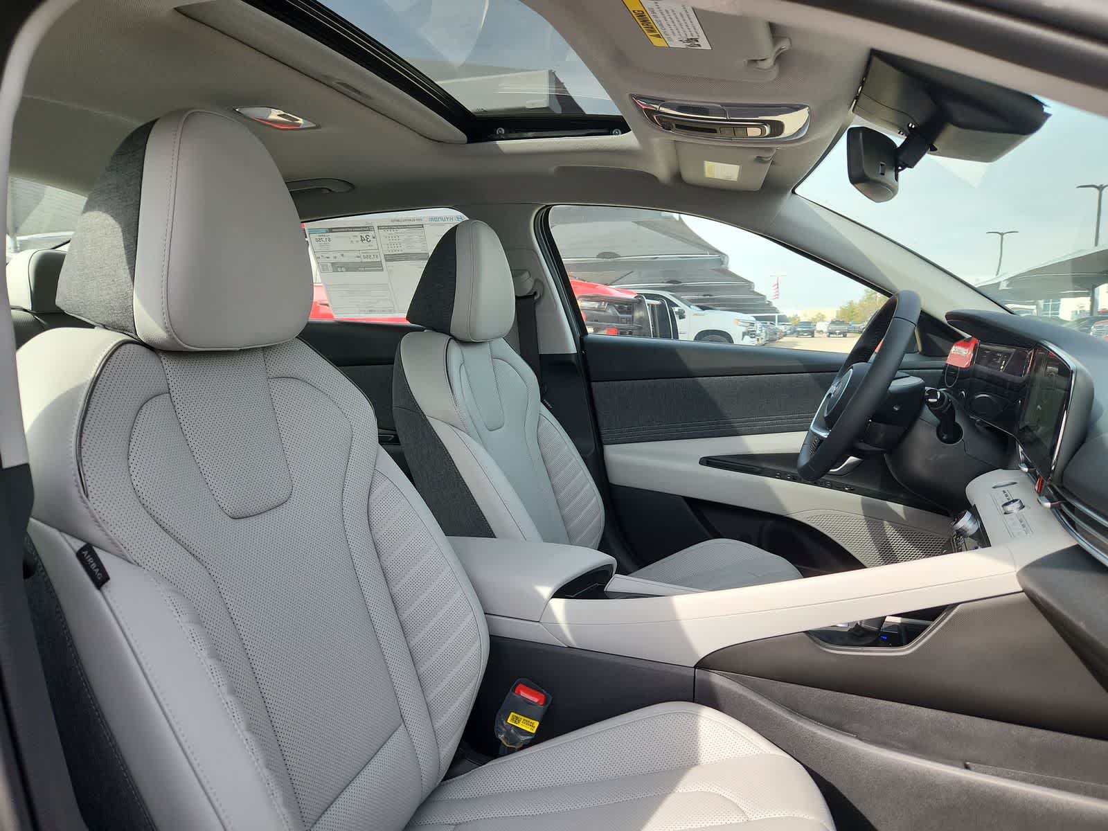 new 2025 Hyundai Elantra car, priced at $28,650