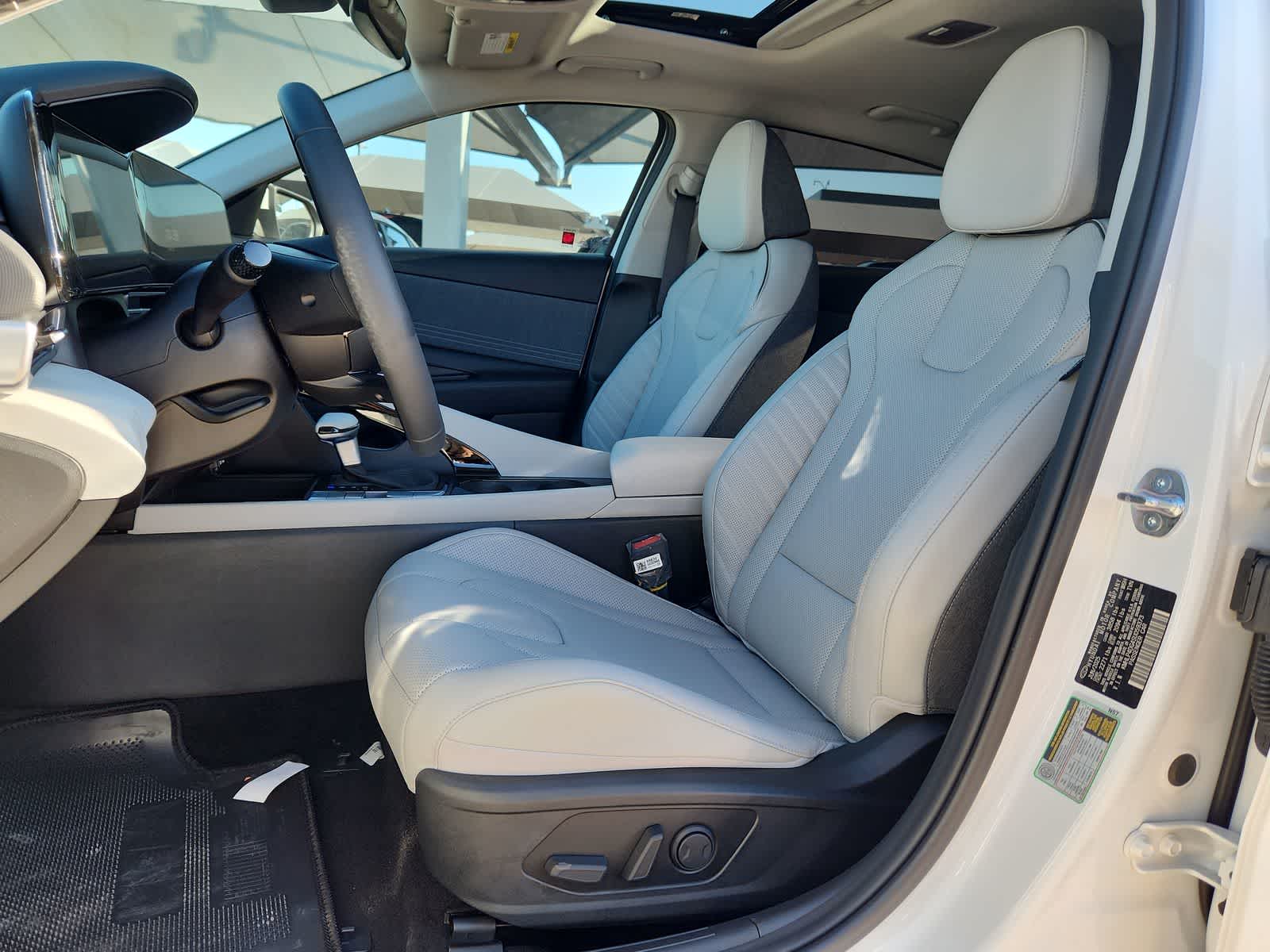 new 2025 Hyundai Elantra car, priced at $28,330