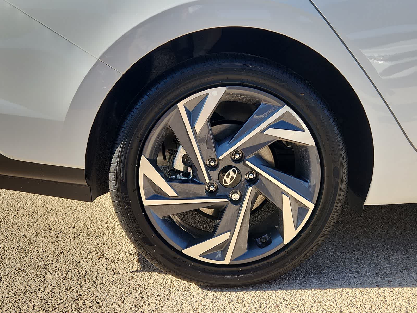 new 2025 Hyundai Elantra car, priced at $28,330