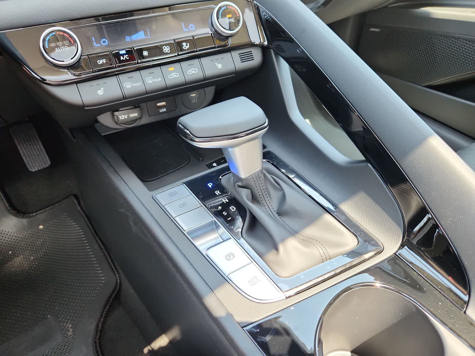 new 2025 Hyundai Elantra car, priced at $28,650