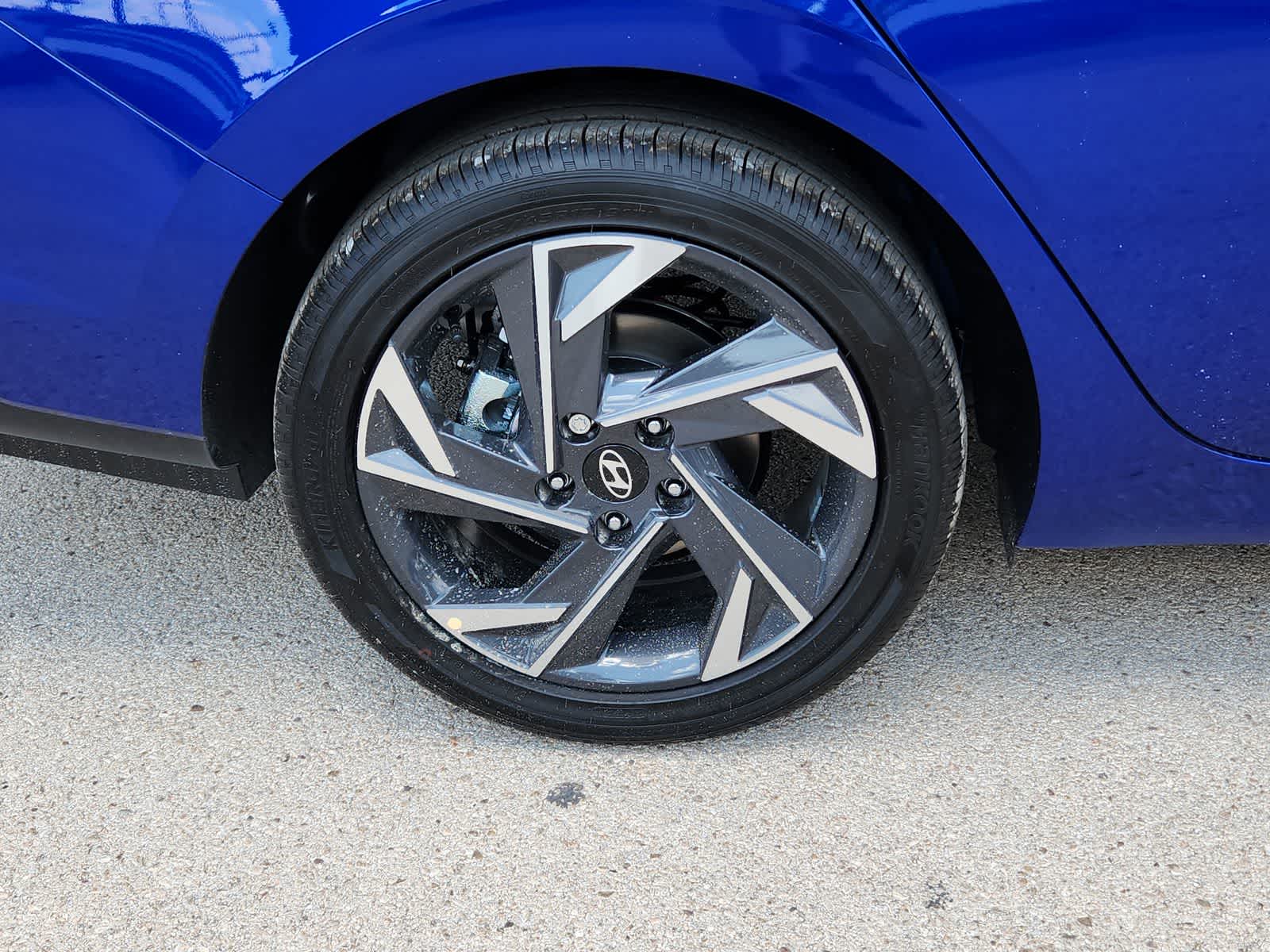 new 2025 Hyundai Elantra car, priced at $28,650