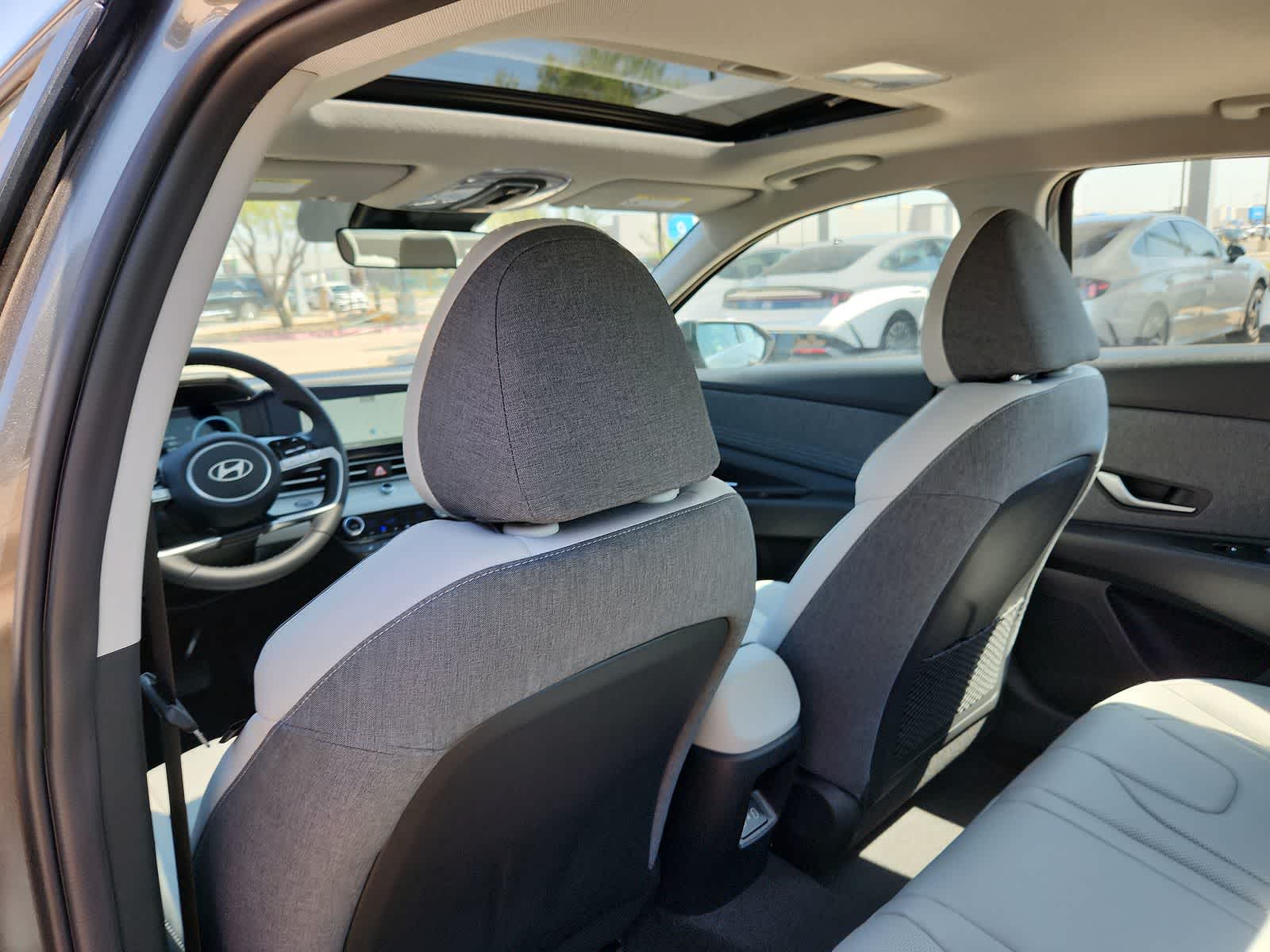 new 2025 Hyundai Elantra car, priced at $28,660