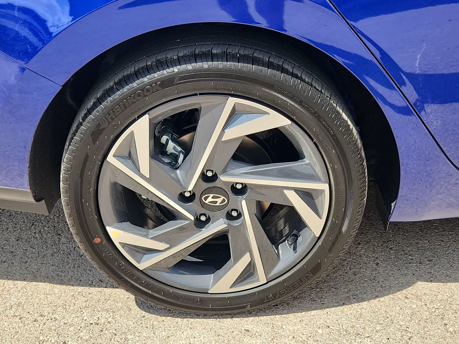 new 2025 Hyundai Elantra car, priced at $27,940