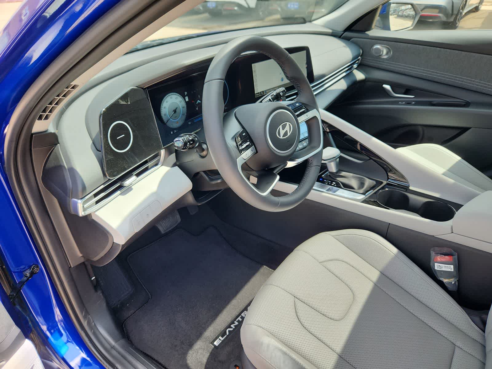 new 2025 Hyundai Elantra car, priced at $27,940