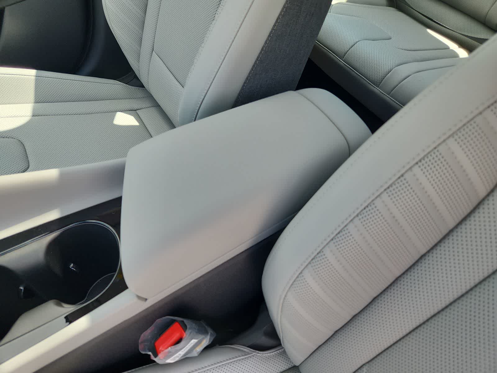 new 2025 Hyundai Elantra car, priced at $27,940