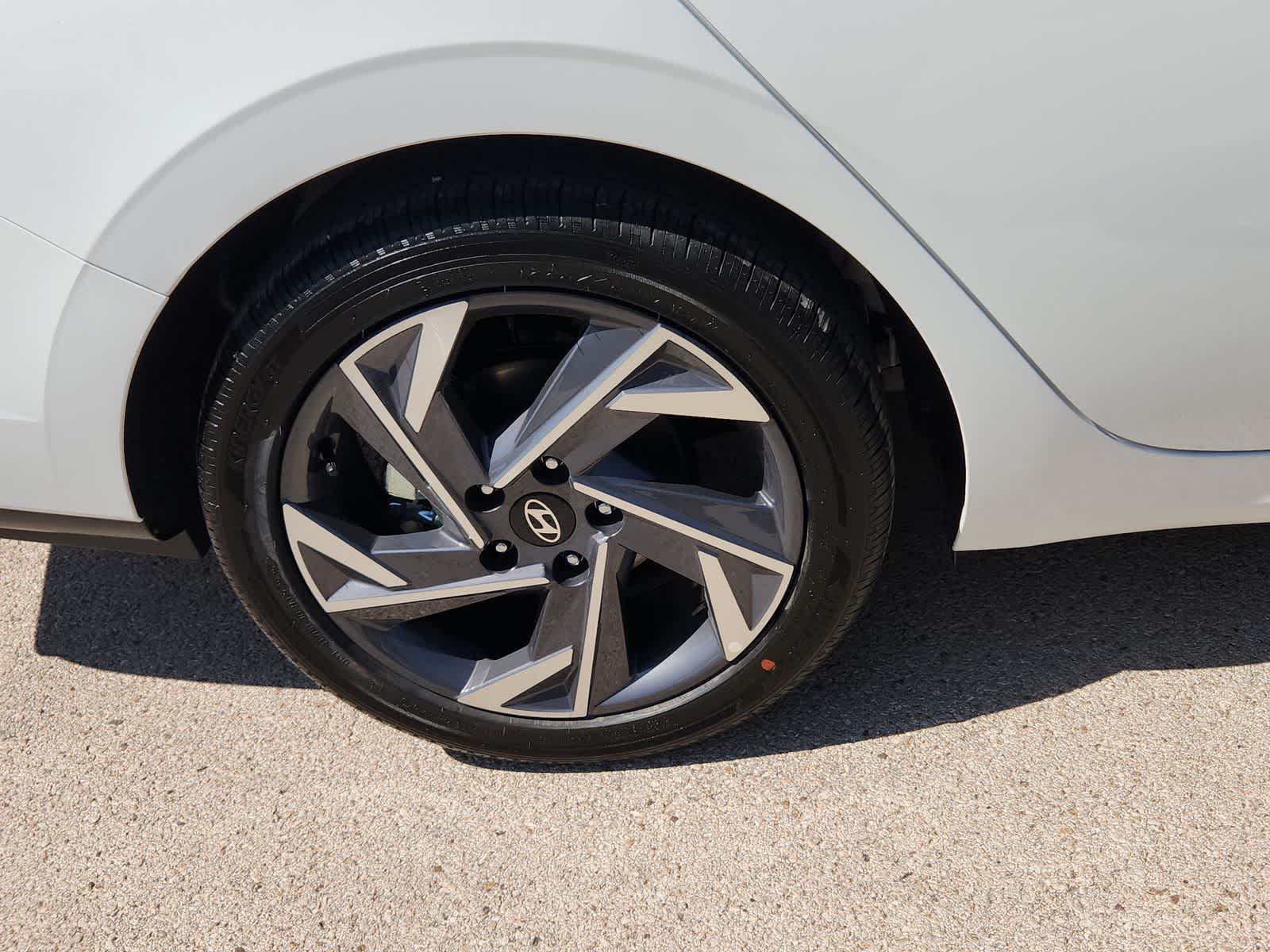 new 2025 Hyundai Elantra car, priced at $28,440