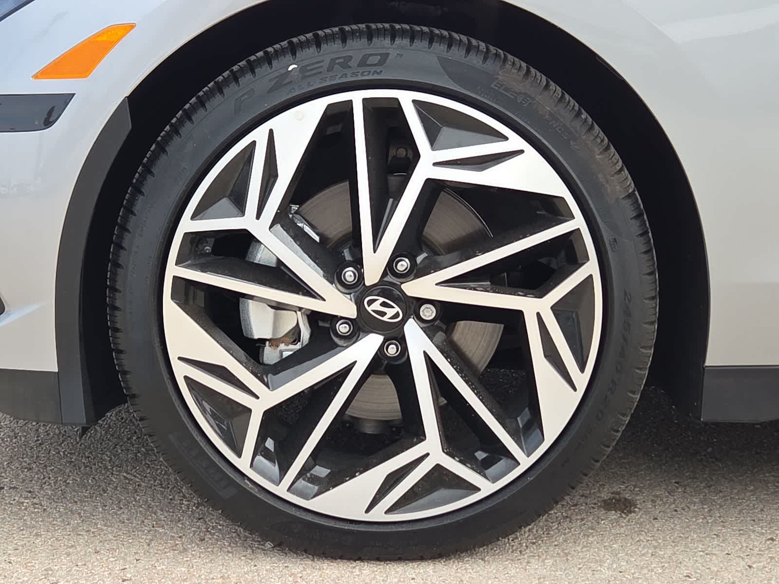 new 2025 Hyundai IONIQ 6 car