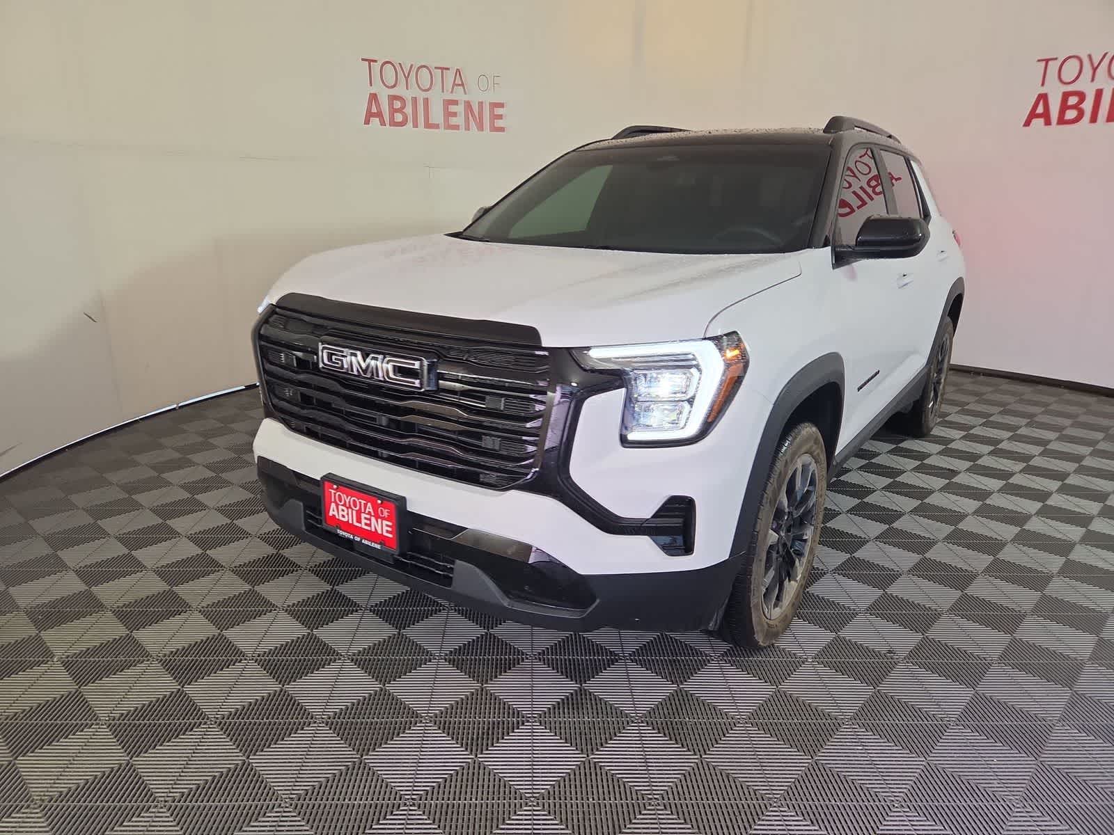 Summit White 2026 GMC Terrain SUV / Crossover Front-Wheel Drive Continuously Variable Transmission