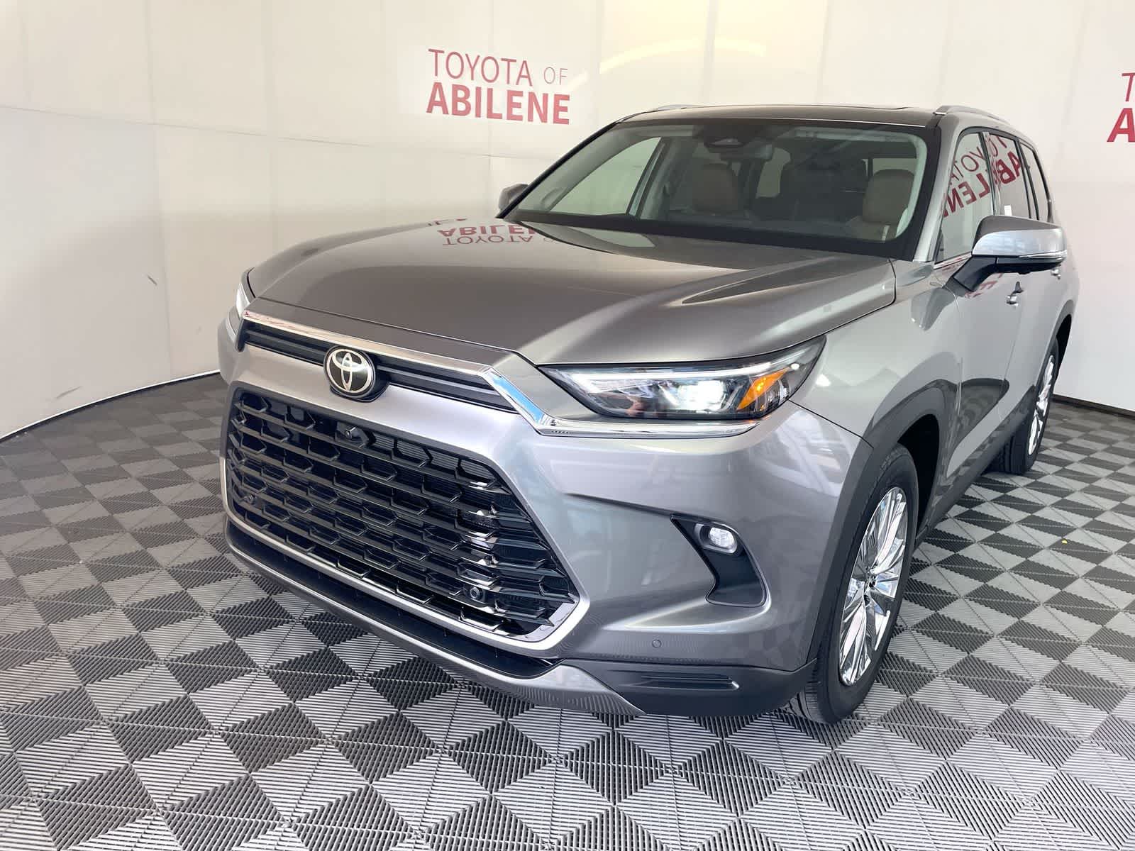 Heavy Metal 2026 Toyota Grand Highlander Platinum AWD SUV / Crossover All-Wheel Drive 8-Speed Automatic