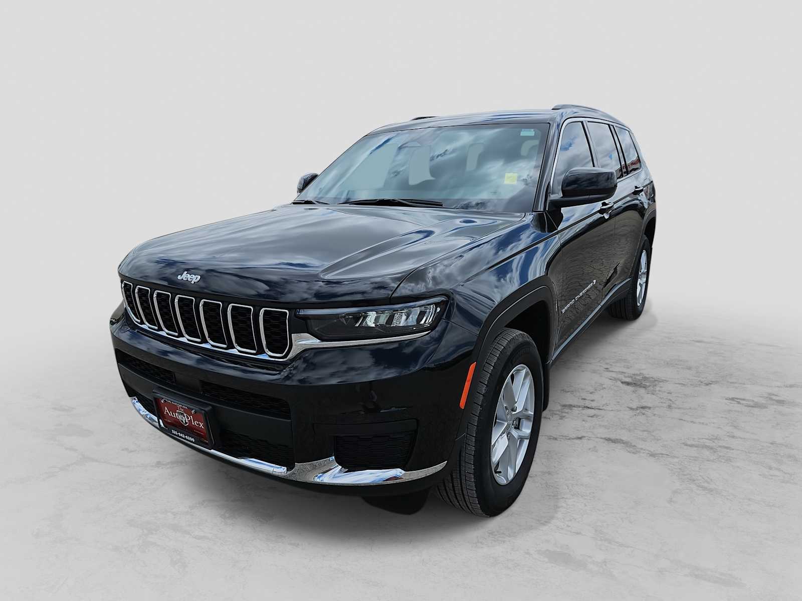 Diamond Black Crystal Pearlcoat 2025 Jeep Grand Cherokee L Laredo RWD SUV / Crossover 4X2 8-Speed Automatic
