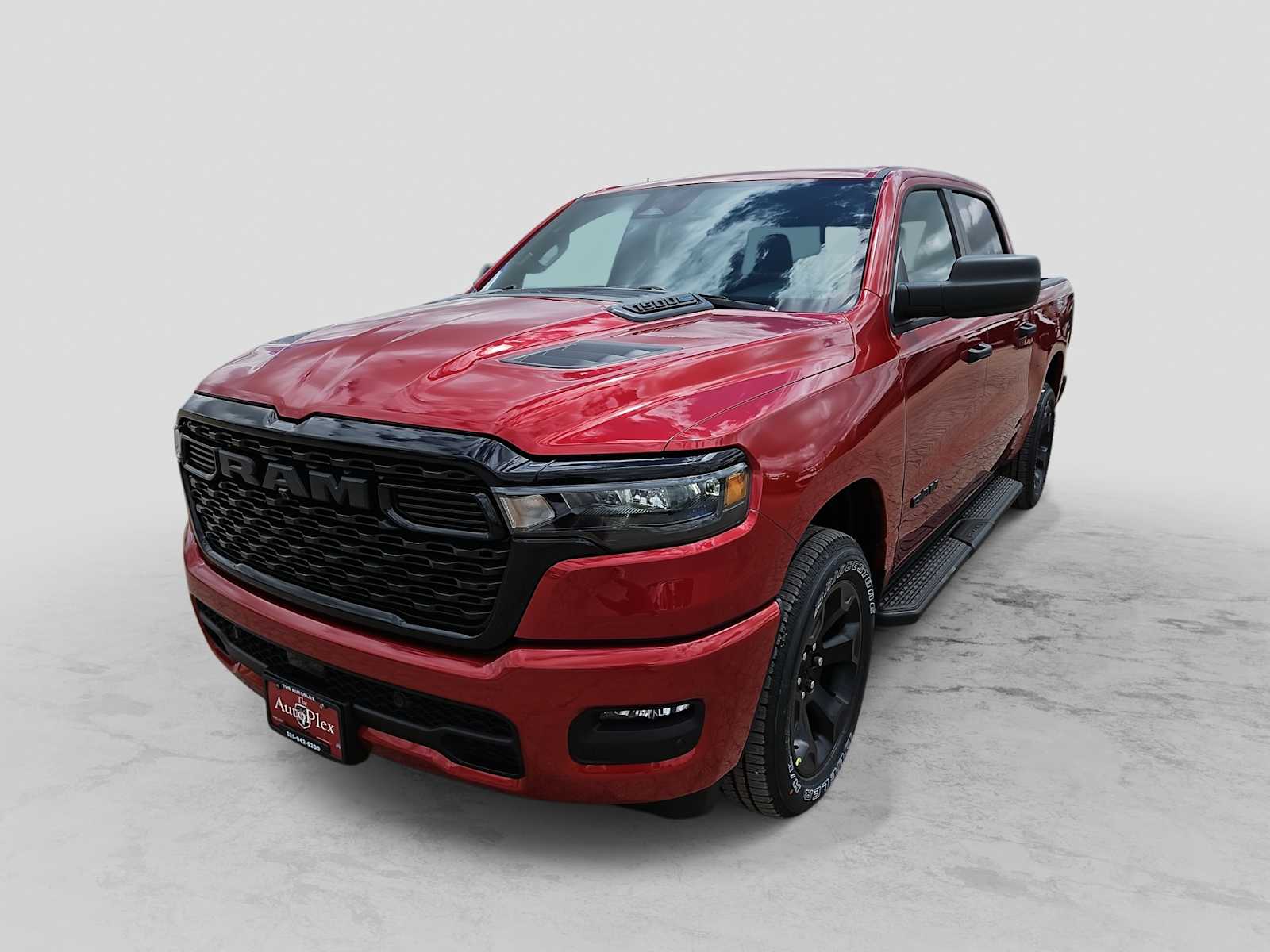 Molten Red Pearlcoat 2026 RAM 1500 Express Crew Cab 4WD Pickup Truck Four-Wheel Drive 8-Speed Automatic