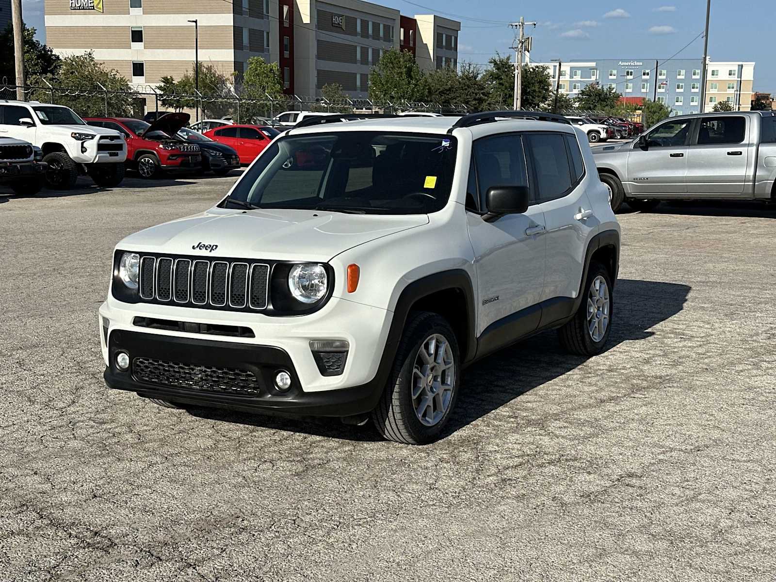 Alpine White Clearcoat 2023 Jeep Renegade SUV / Crossover Four-Wheel Drive 9-Speed Automatic